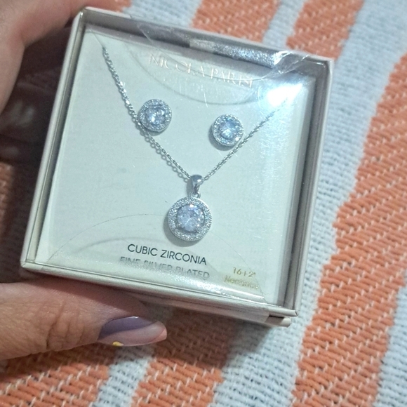NEW NICOLA PARISI FINE SILVER PLATED CUBIC ZIRCONIA SET - Picture 2 of 6